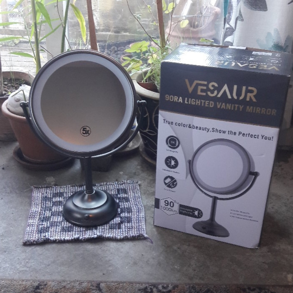 Vanity makeup mirror